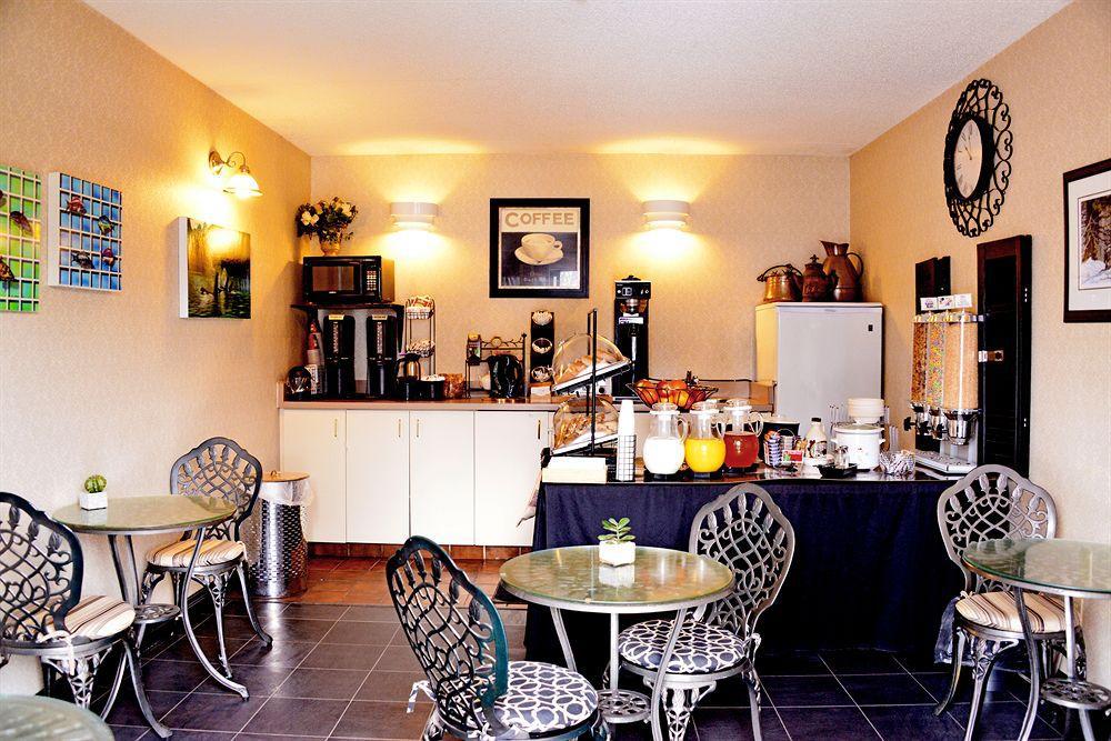 Comfort Inn Simcoe Restaurant photo