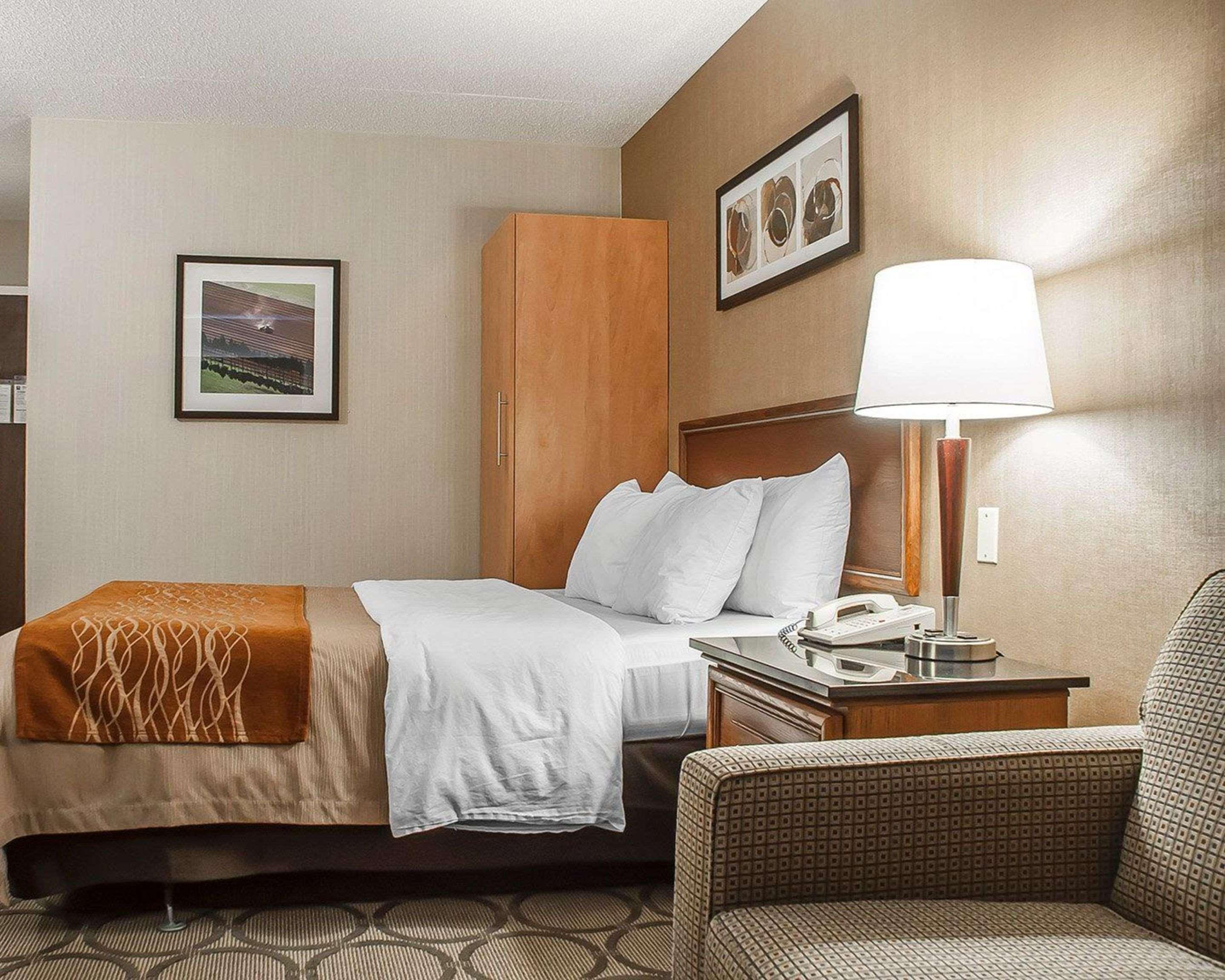 Comfort Inn Simcoe Exterior photo